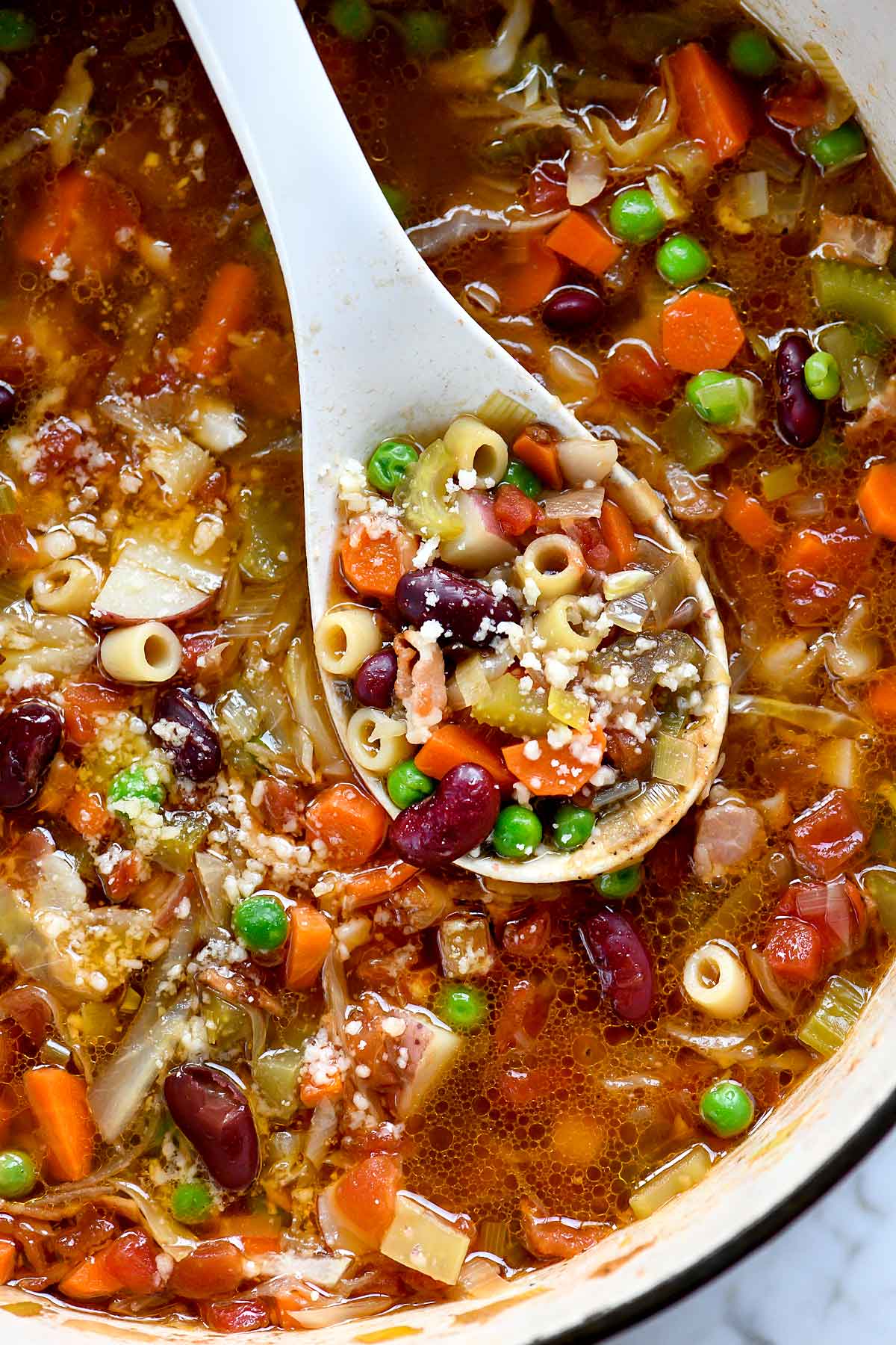 我奶奶做的最棒的 Minestrone 汤 | foodiecrush.com