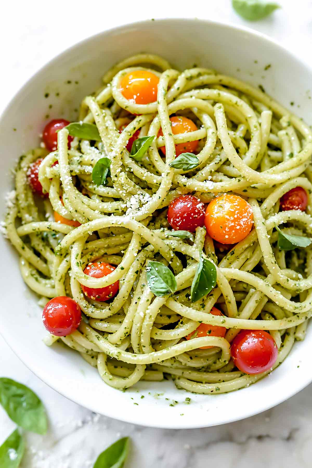 自制香蒜酱意大利面食谱 | foodiecrush.com #pesto #pasta #recipe